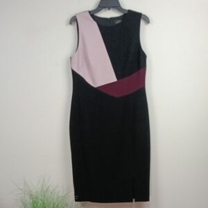 Sleeveless Black Colorblock Sheath Dress with Pink and Burgundy Panels